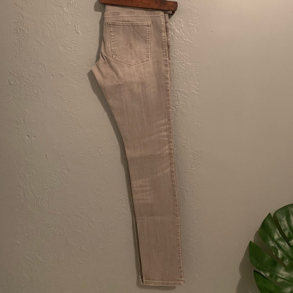 Delia’s: Skinny leg, grey jean.